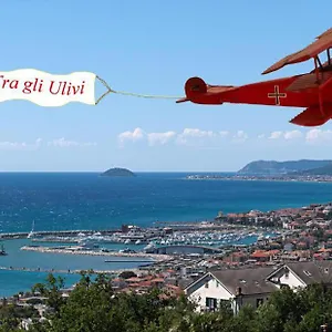 Tra Gli Ulivi , Pietra Ligure Italien