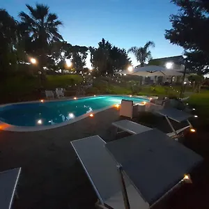 Frühstückspension Luxury Le Rocce, Villasmundo
